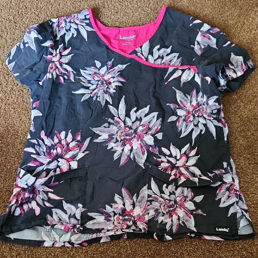 Lands' End Pink and Black Short Sleeve Tee Artistic Floral